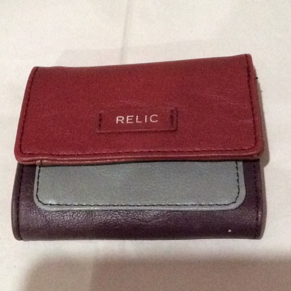 Relic Maroon Bryce Trifold Wallet